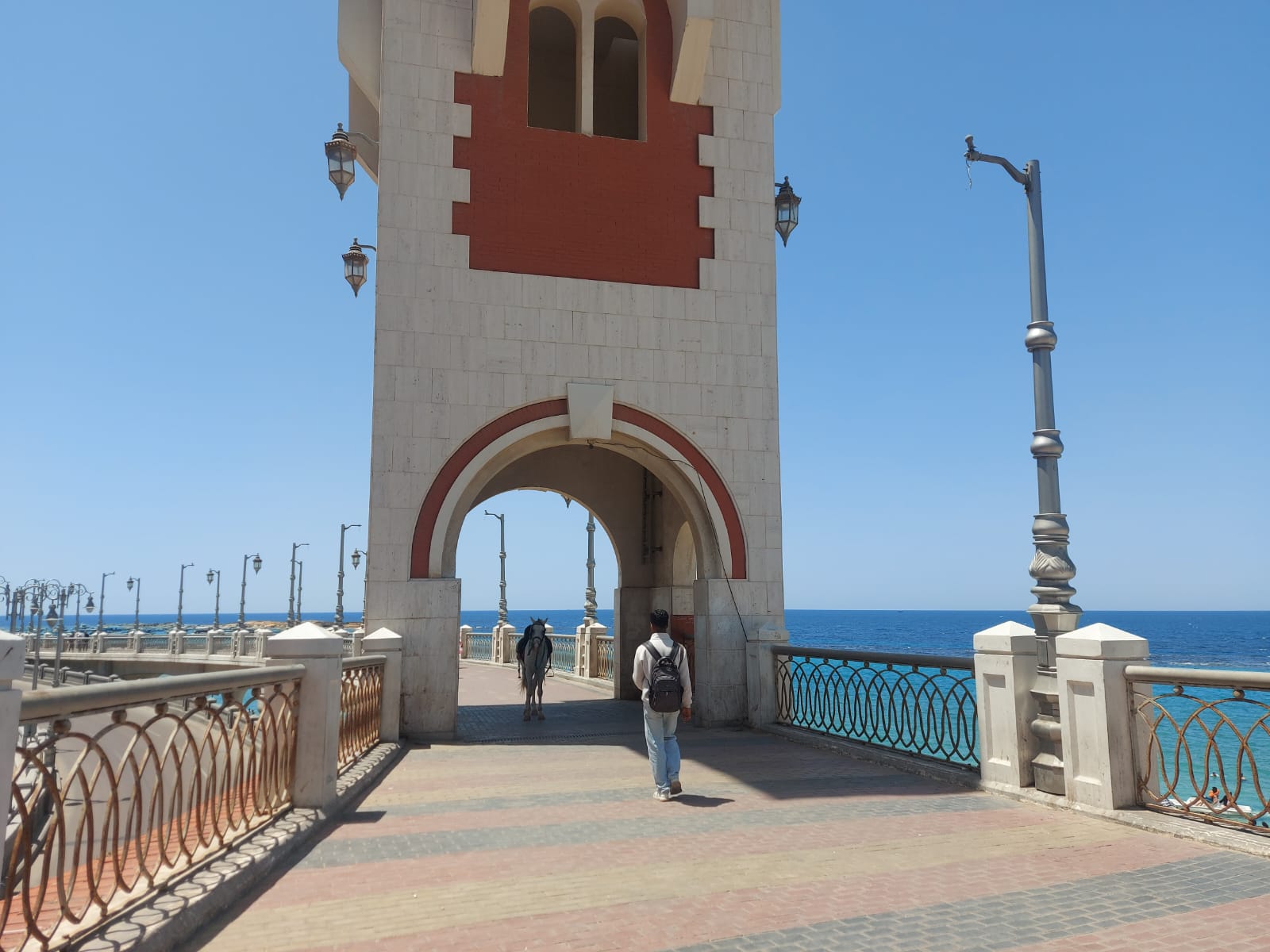 التنزه على الكورنيش1
