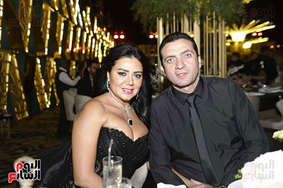 الفنانة رانيا يوسف وزوجها