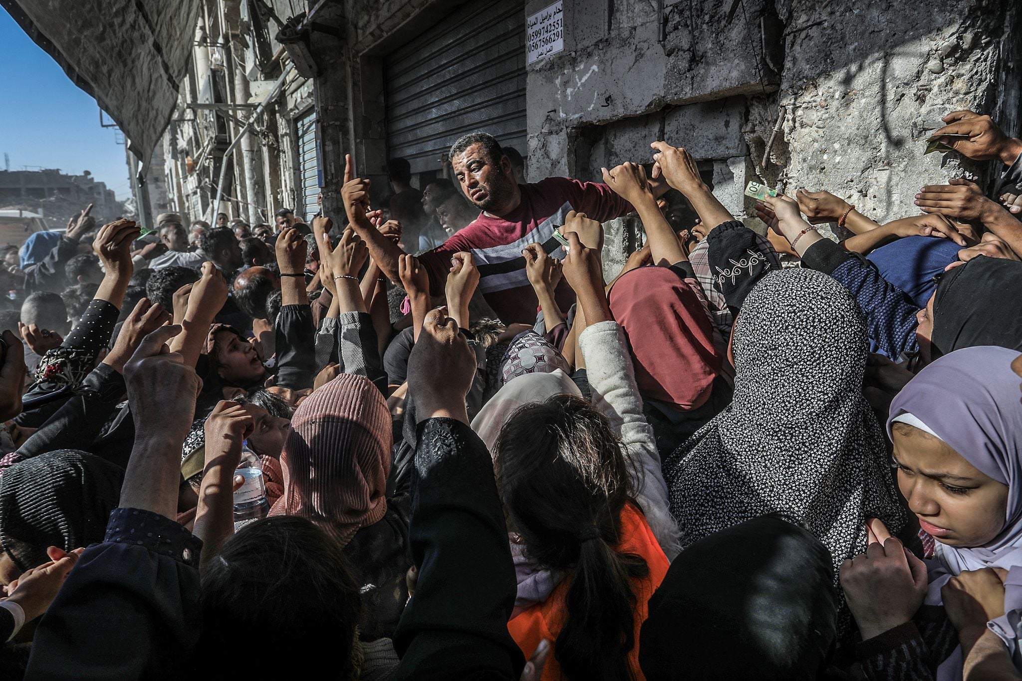 الشعب الفلسطيني يواجه مجاعة بسبب إسرائيل والإخوان يهاجمون مصر