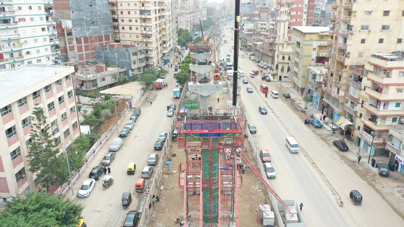 الاعمدة فى المسار العلوى