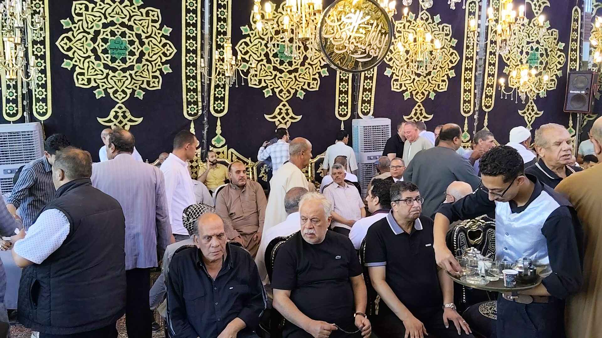 جانب من العزاء جانب من العزاء
