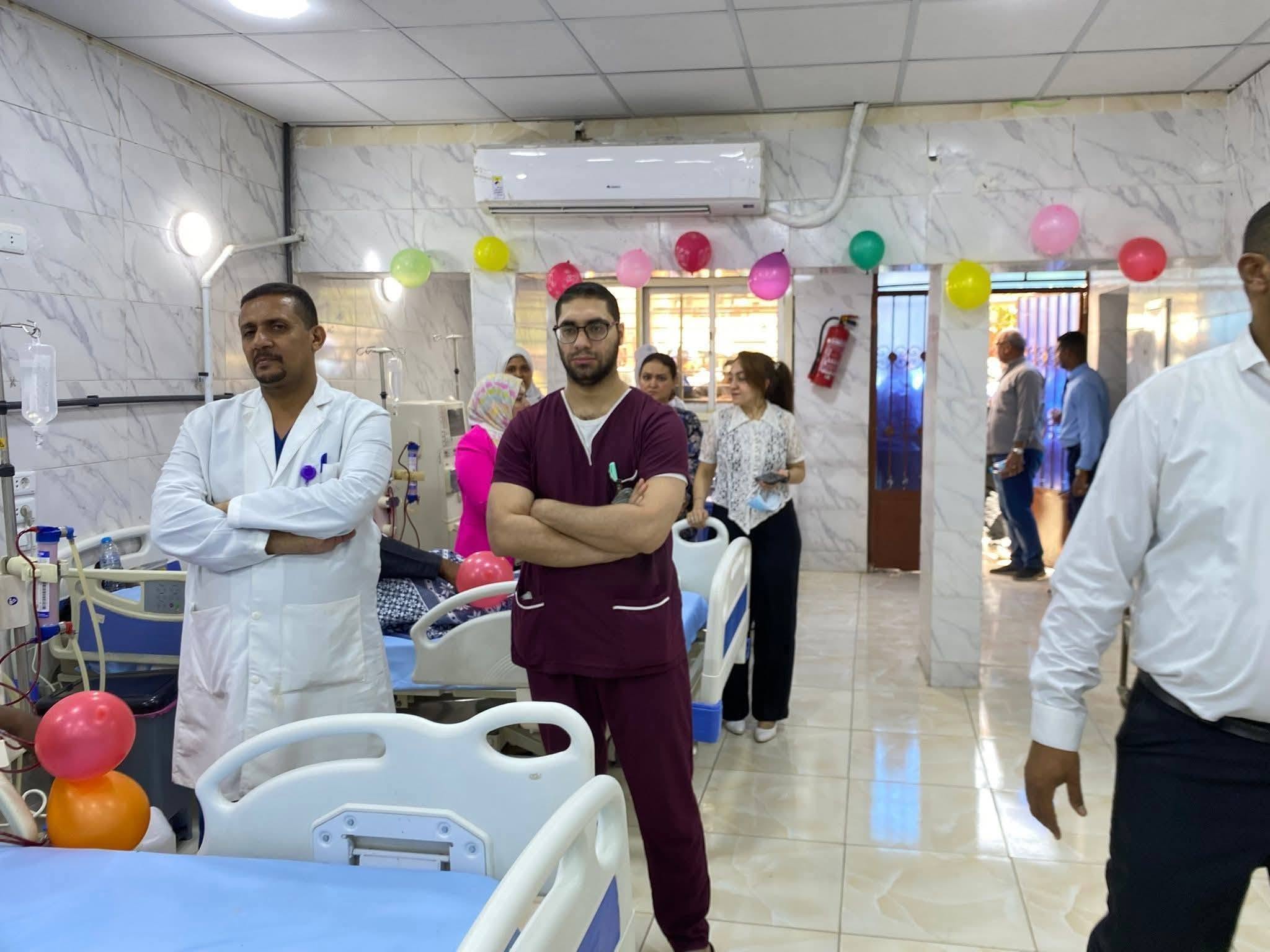 الفرق الطبية داخل وحدة الغسيل الكلوى بمدينة إسنا الفرق الطبية داخل وحدة الغسيل الكلوى بمدينة إسنا