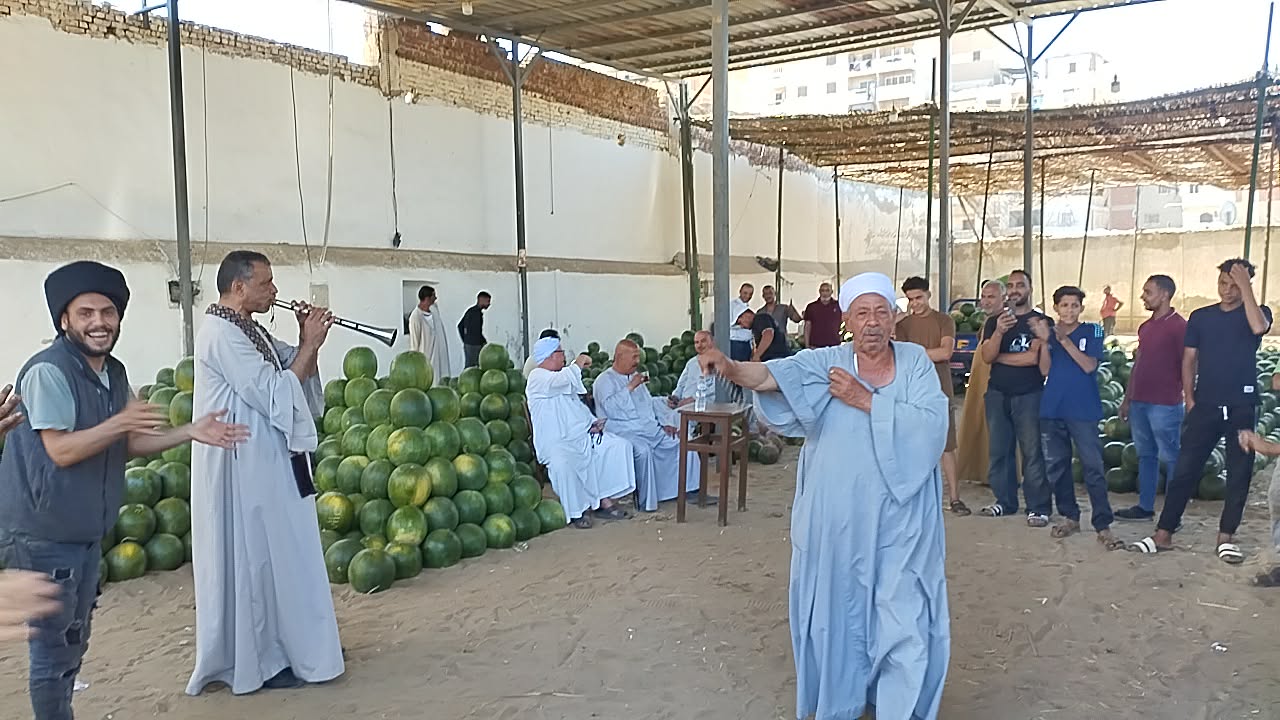 انغام الطبل في مزاد البطيخ بالاسكندريه انغام الطبل في مزاد البطيخ بالاسكندريه