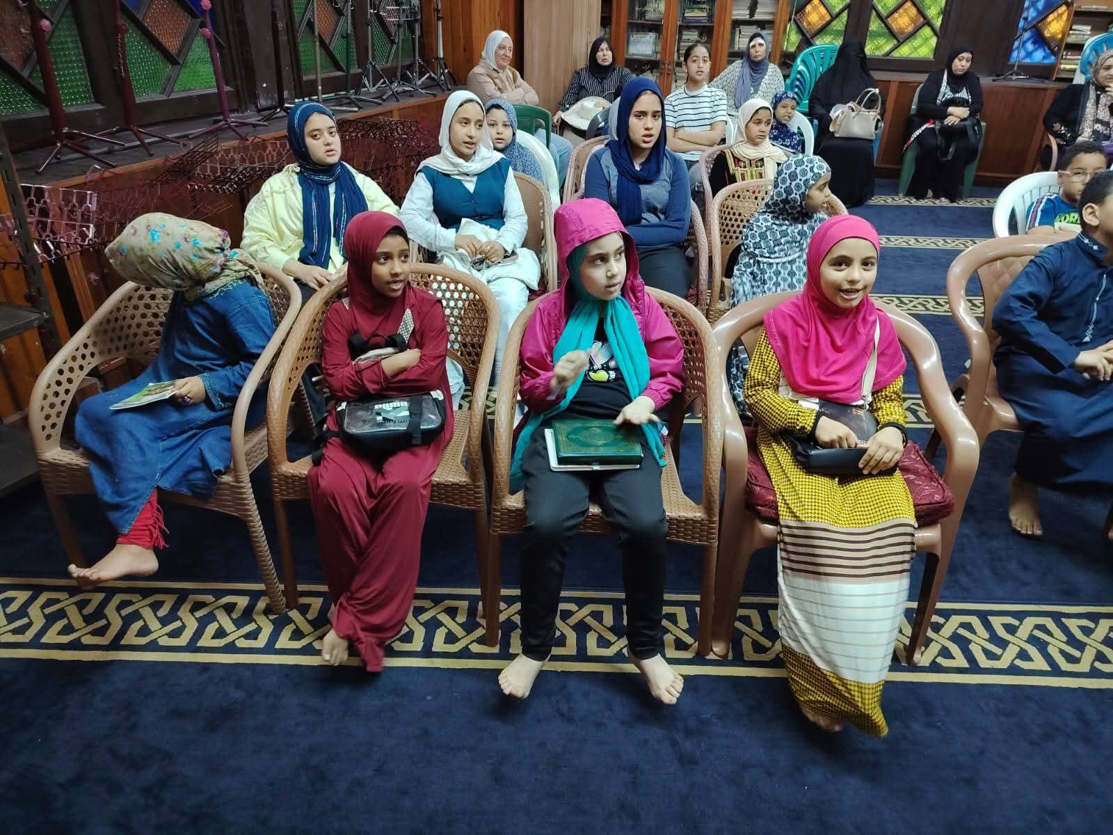 الأطفال داخل اادروس الصيفية