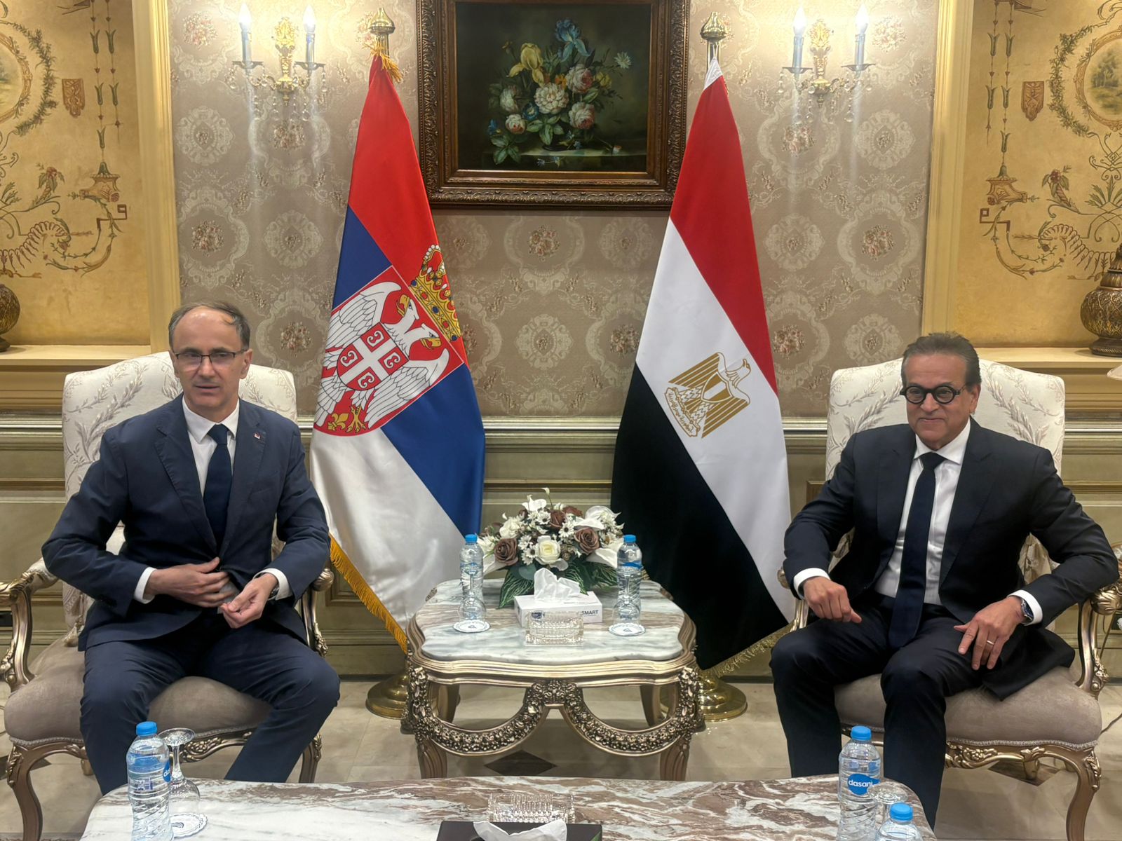 لقاء بين رئيس وزراء صربيا ووزير الصحة