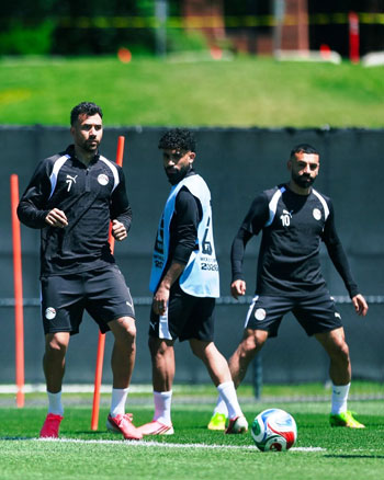 صلاح ومروان وتريزيجيه صلاح ومروان وتريزيجيه