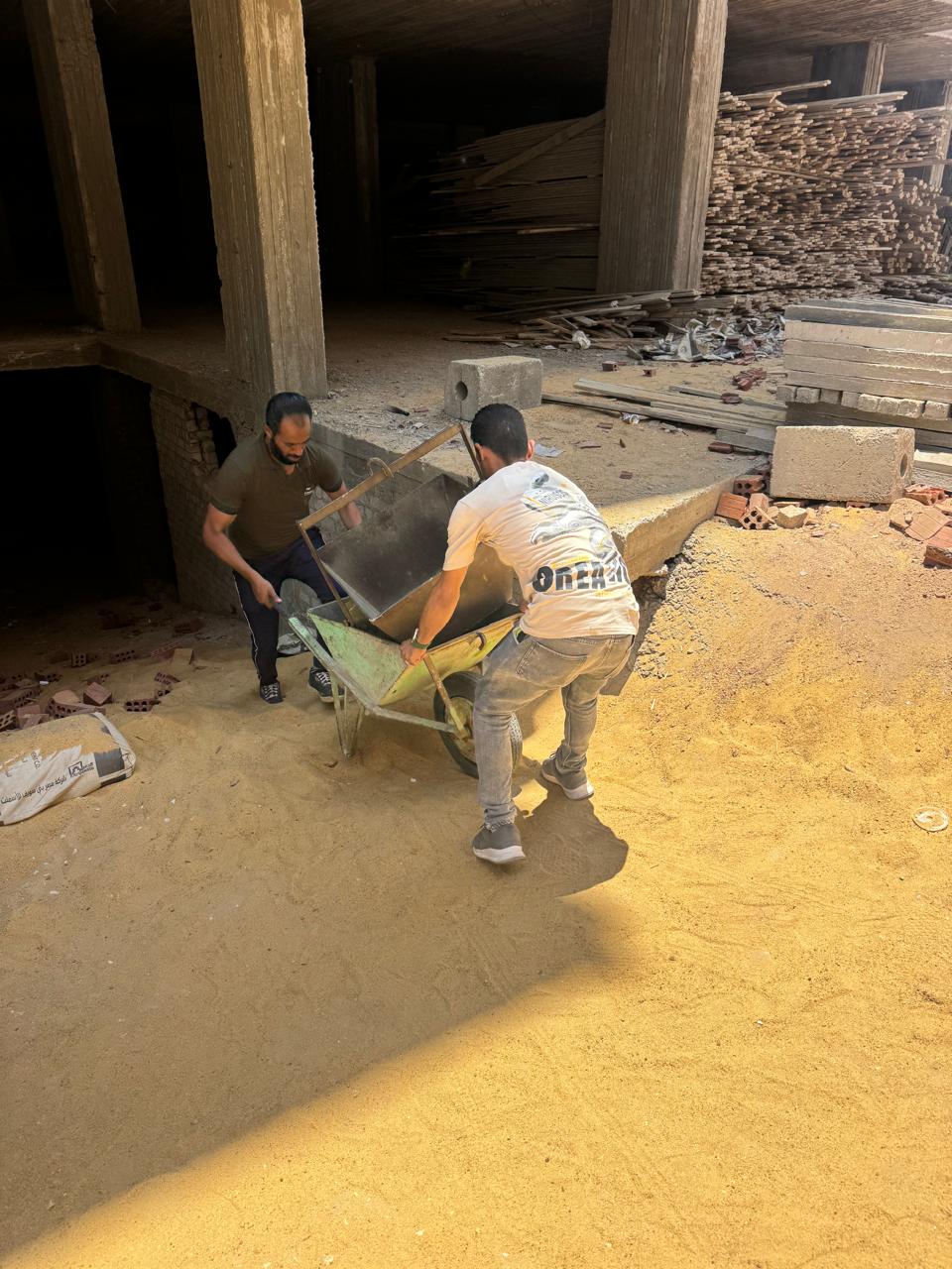 حملة مكبرة في هضبة الأهرام (1)