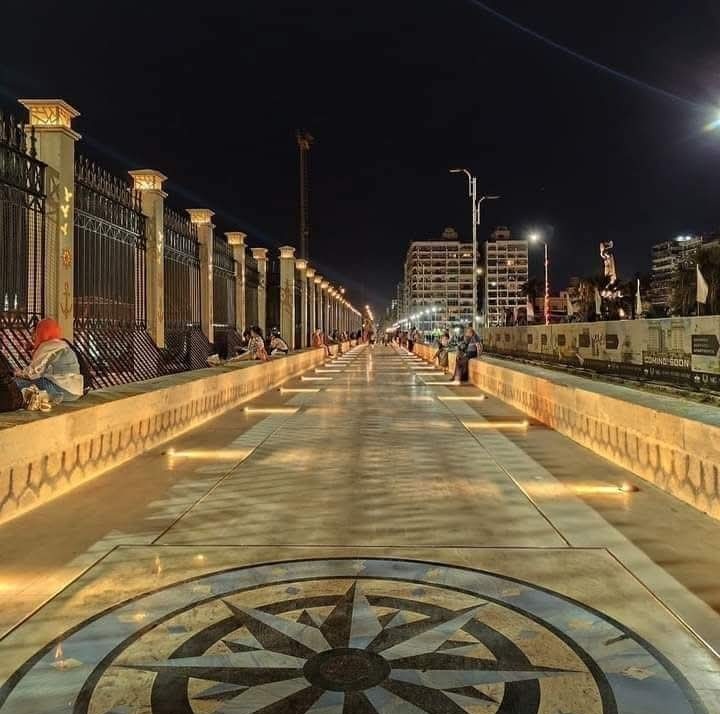 اماكن الجلوس بالممشي