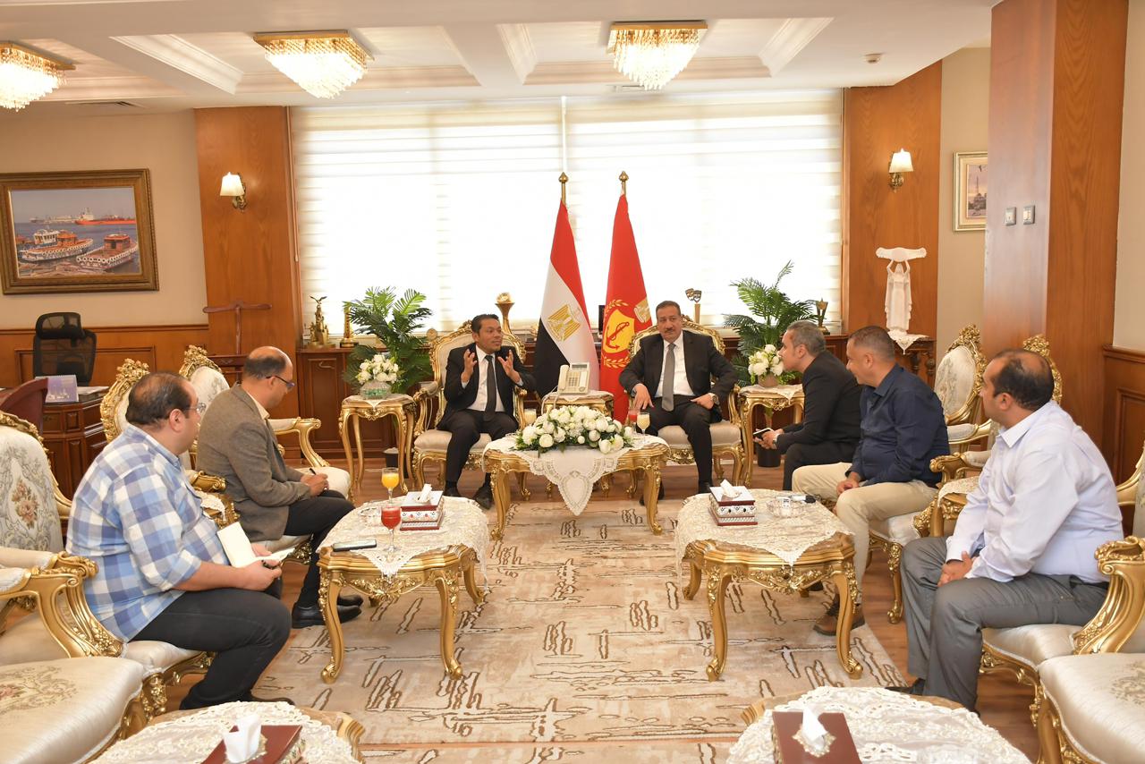 المحافظ يستقبل سفير ماليزيا