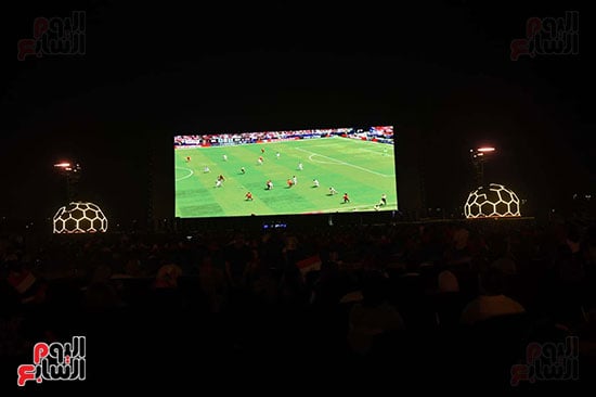مشاهدة المباراة من العاصمة