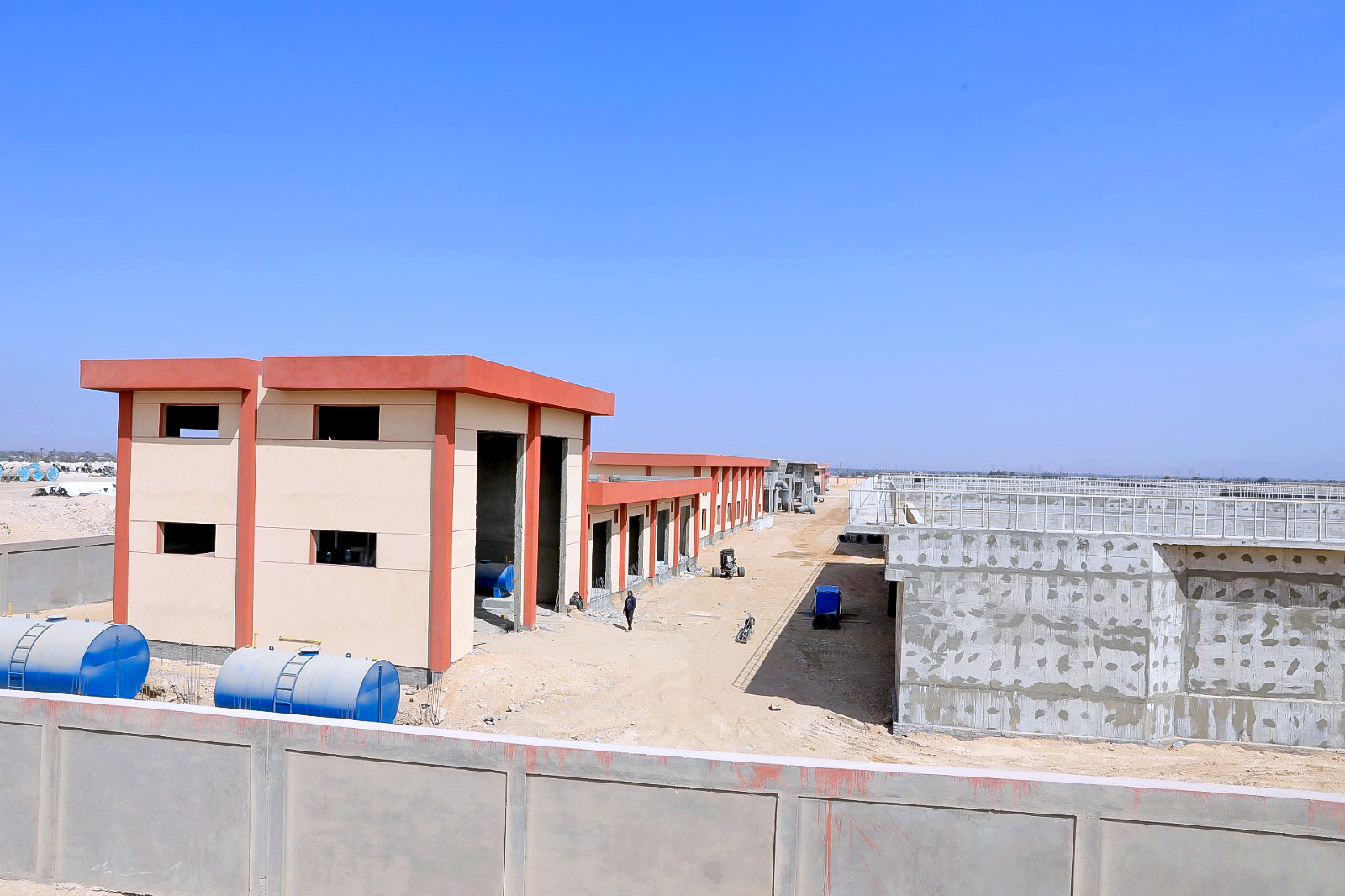مشروعات عملاقة على أرض المحافظة