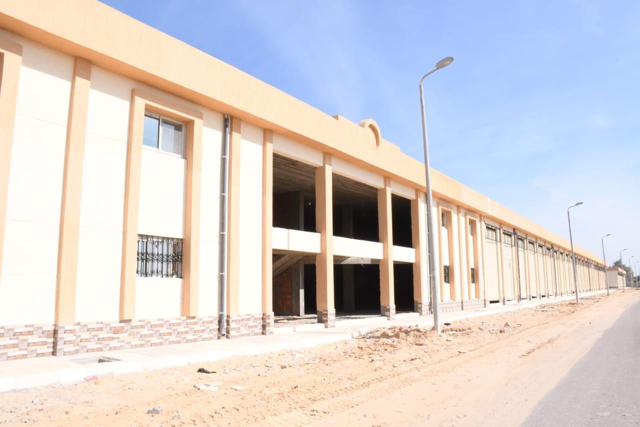 جانب المحلات التجارية بمجمع فرهاش