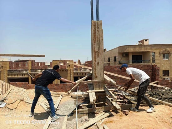 حملة على مخالفات البناء بهضبة الأهرام حملة على مخالفات البناء بهضبة الأهرام