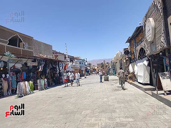 إقبال سياحي متزايد على دهب (1)