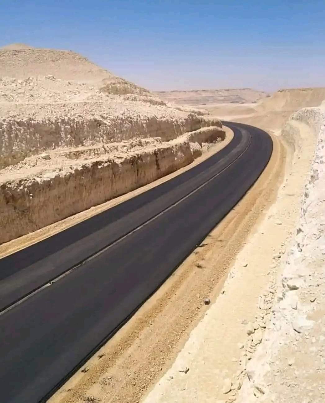 اطول شبكة طرق بمصر فى الوادى الجديد