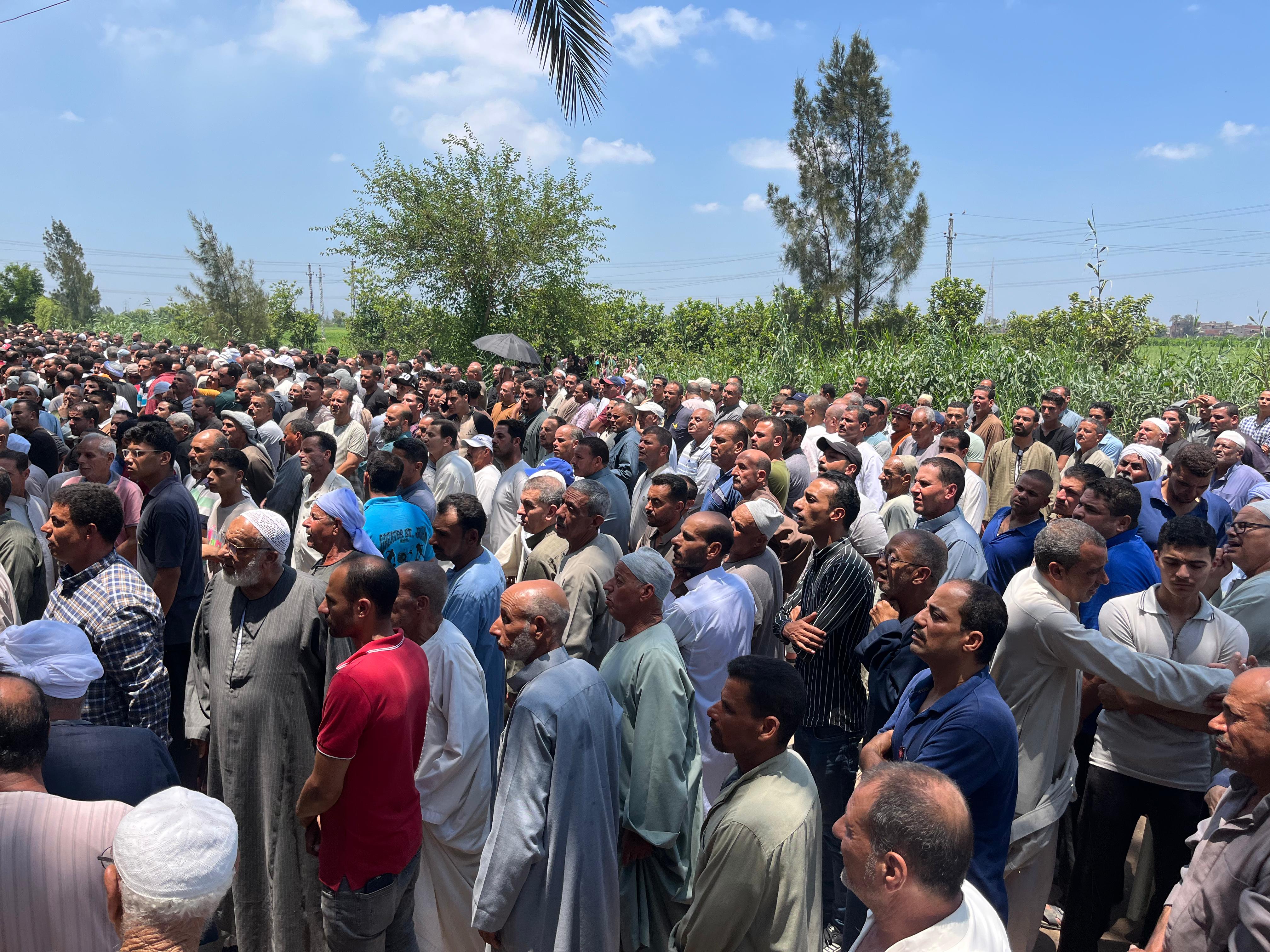 جنازة مهيبة لضحايا شاطئ ادكو جنازة مهيبة لضحايا شاطئ ادكو