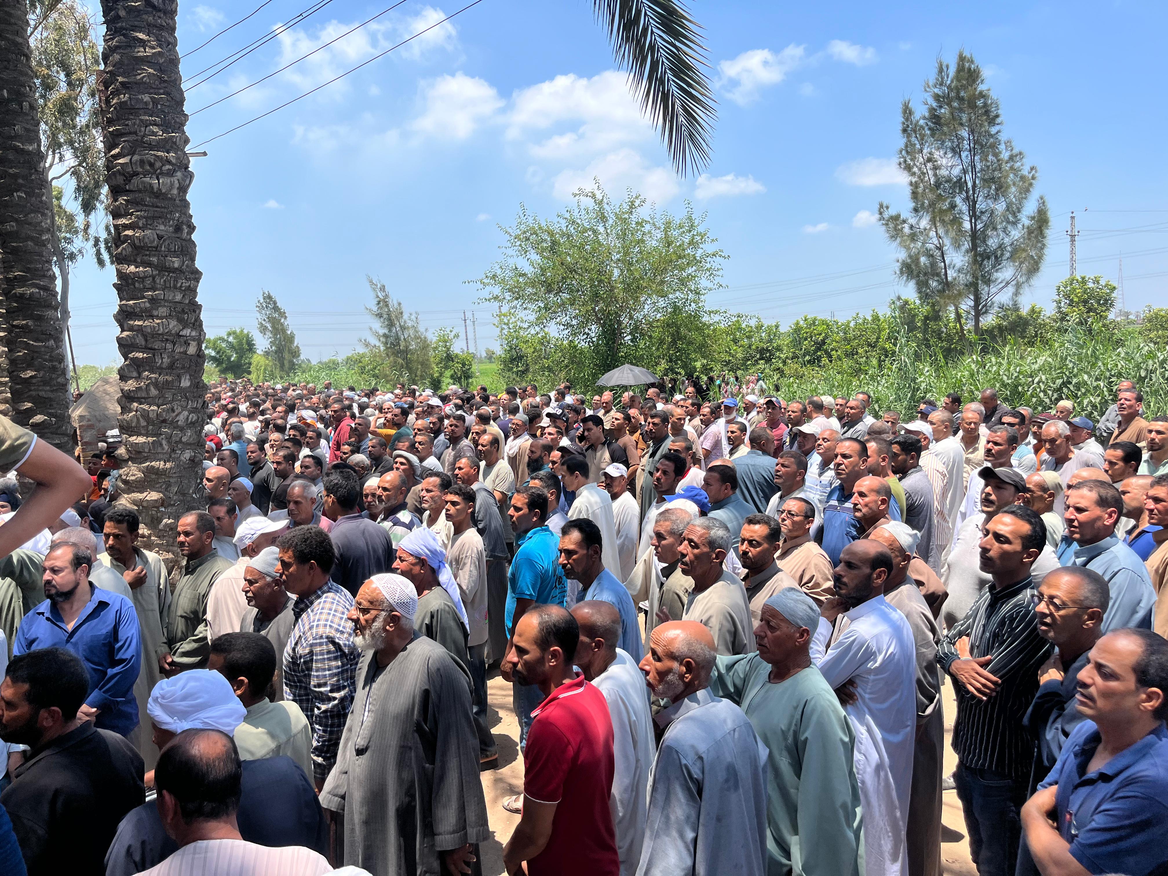 جنازة مهيبة لضحايا مركز الرحمانية جنازة مهيبة لضحايا مركز الرحمانية