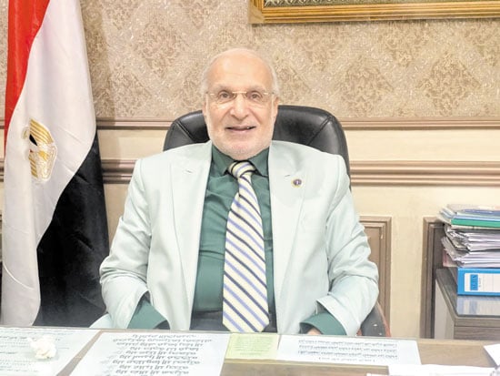 الدكتور سامى سعد نقيب العلاج الطبيعى