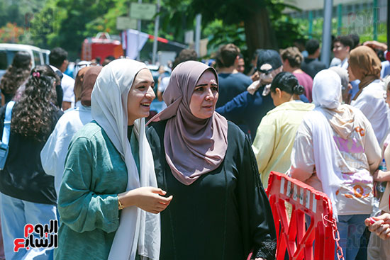 فرحة السيدات لامتحان التربية الدينية