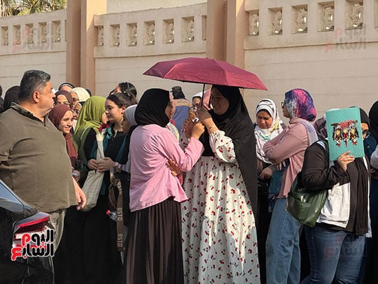 انتظار دخول الامتحان