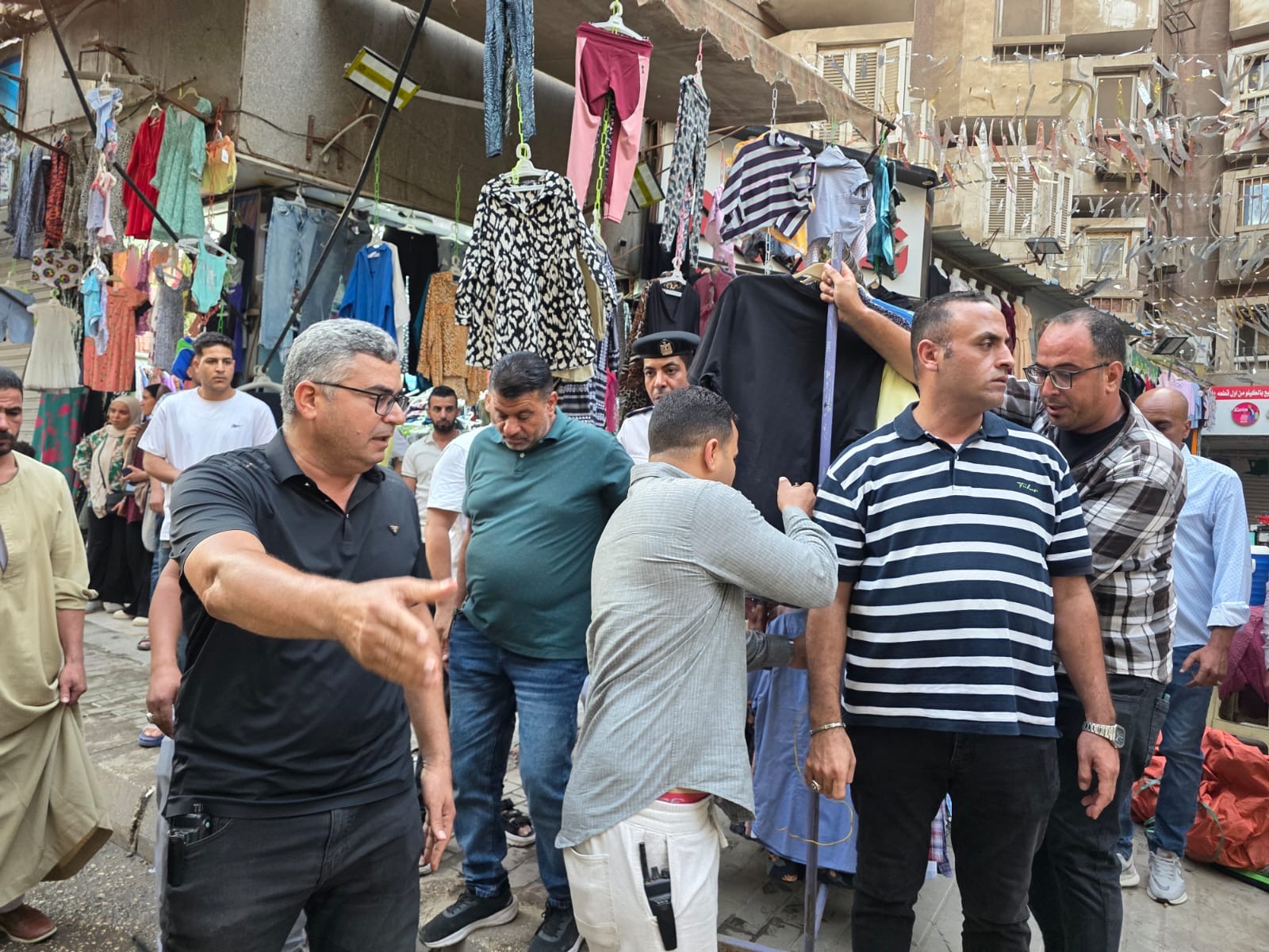 حملة مكبرة بشارع ضياء فى حى الطالبية (3)