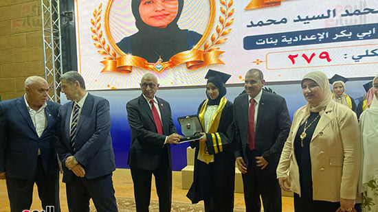 تكريم-الاوائل