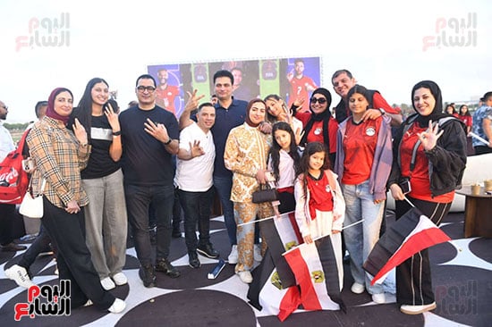 فرحة فوز المنتخب من العاصمة
