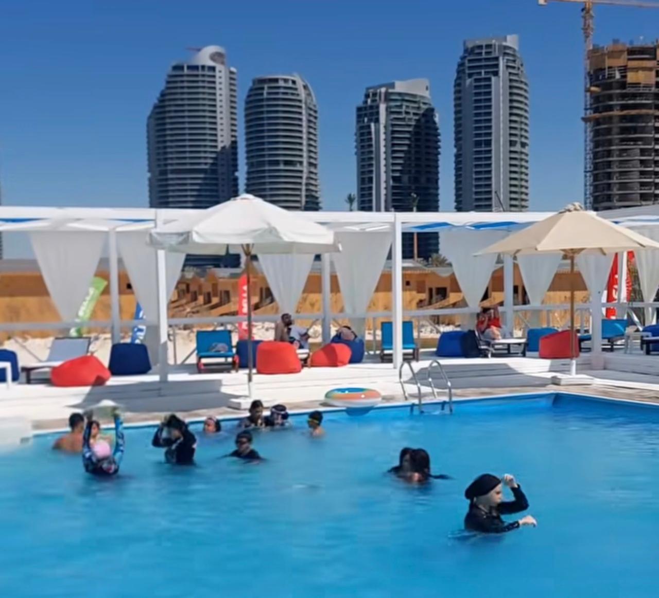 العلمين اصبحة قبلة المصطافين