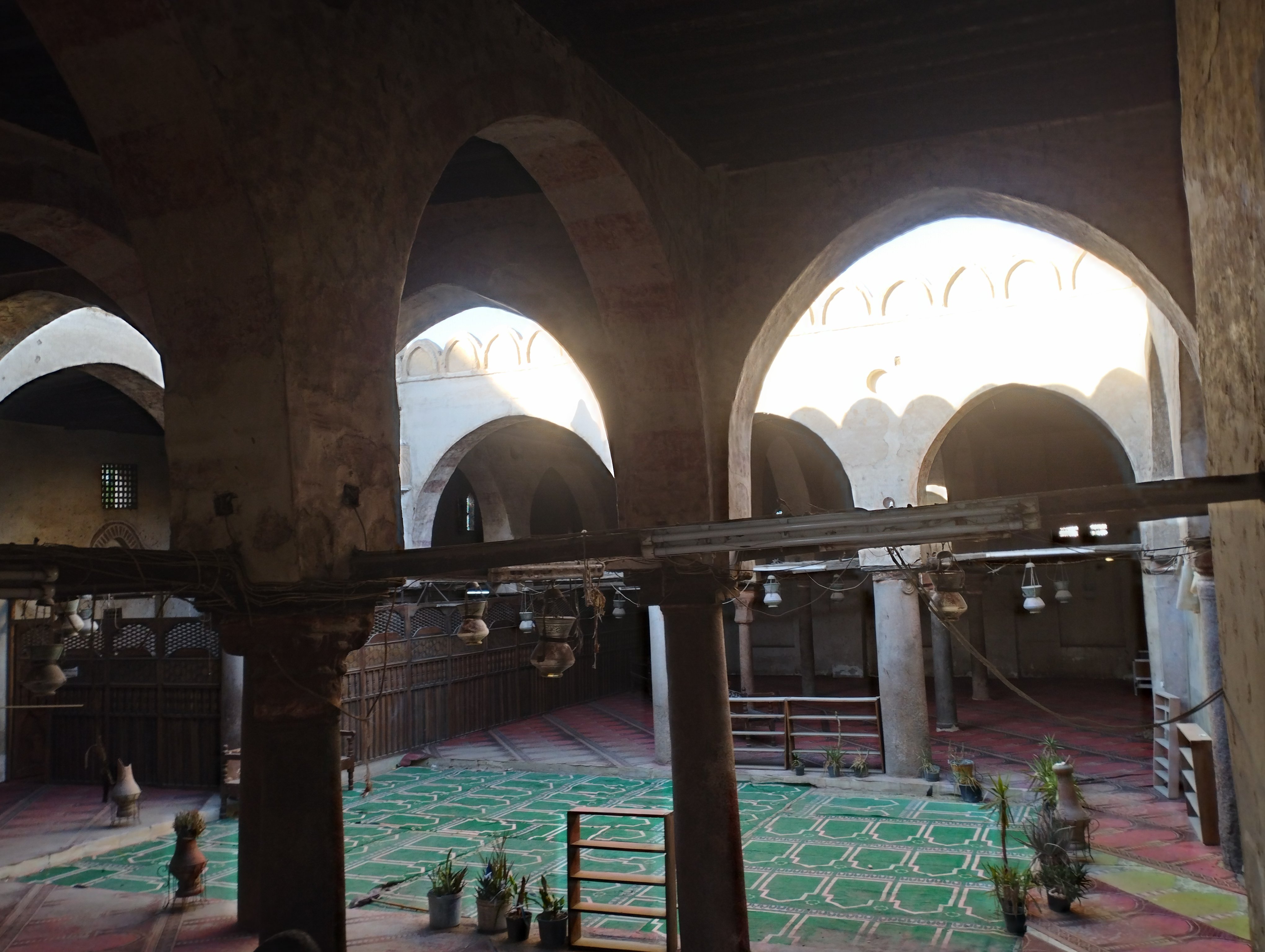 المسجد من الداخل