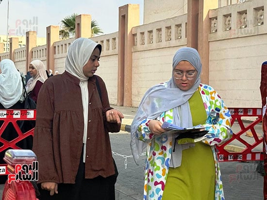 مراجعة الطالبات للامتحان مراجعة الطالبات للامتحان