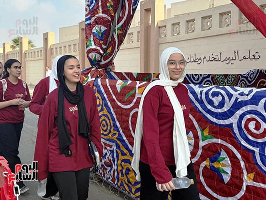 البسمة على وجوه الطالبات البسمة على وجوه الطالبات