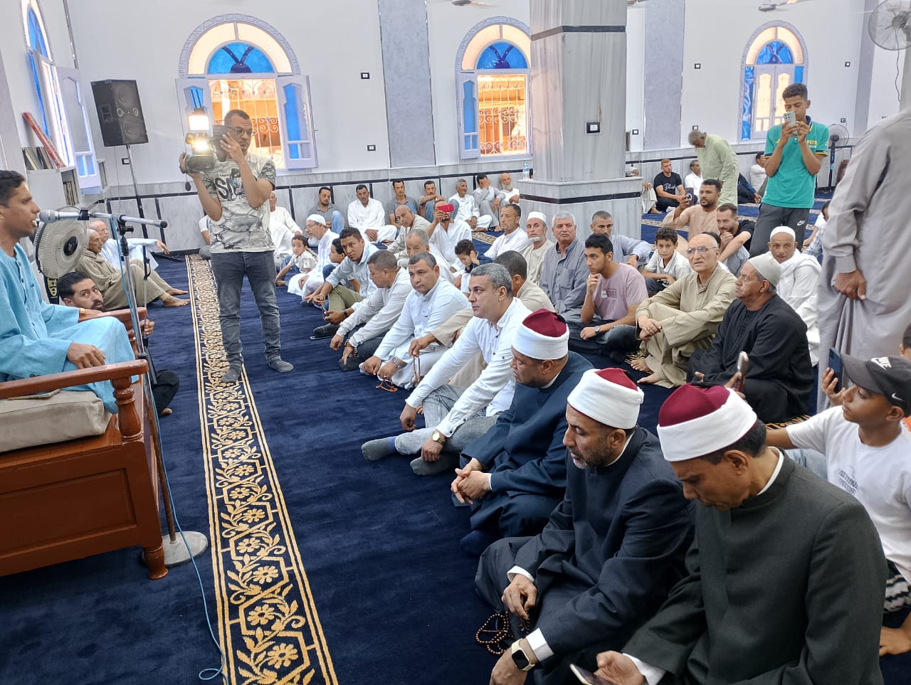 الحضور خلال الافتتاح