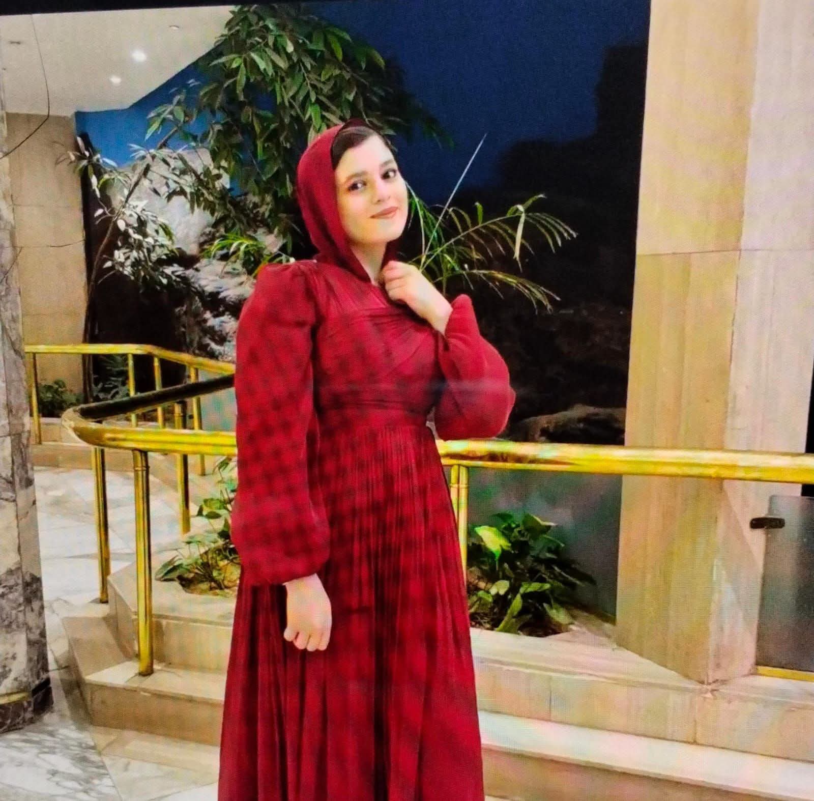 الطالبة جني هاني