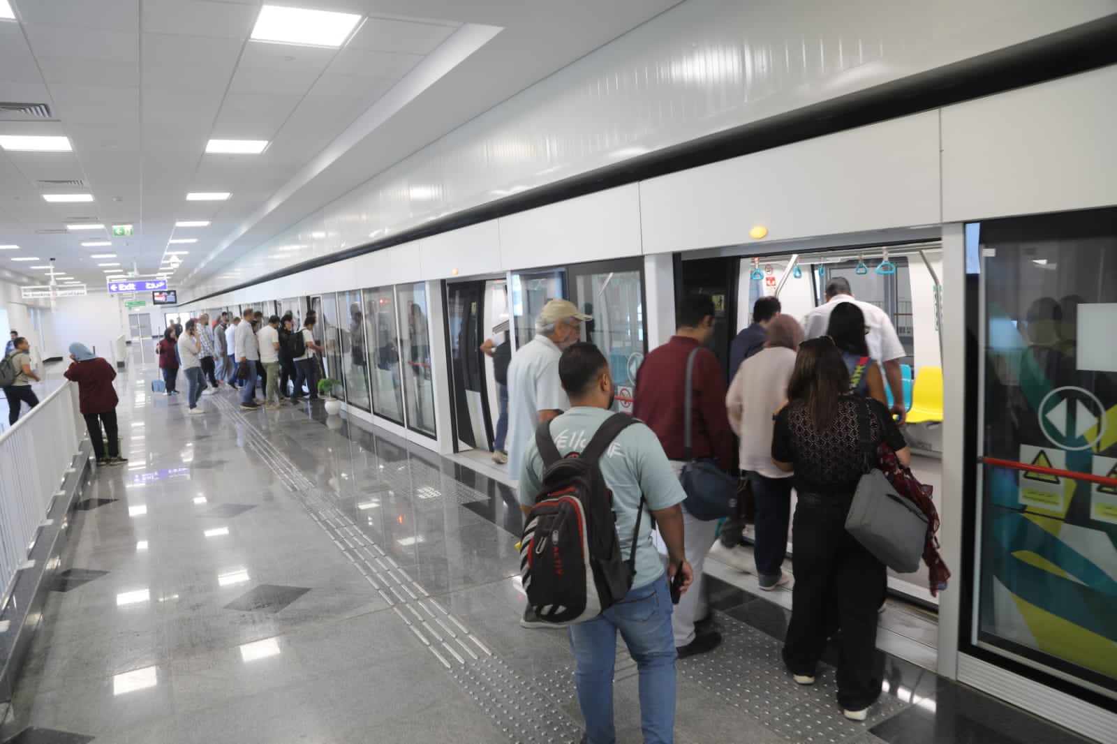 ​إقبال جماهيري كبير على مونوريل شرق النيل