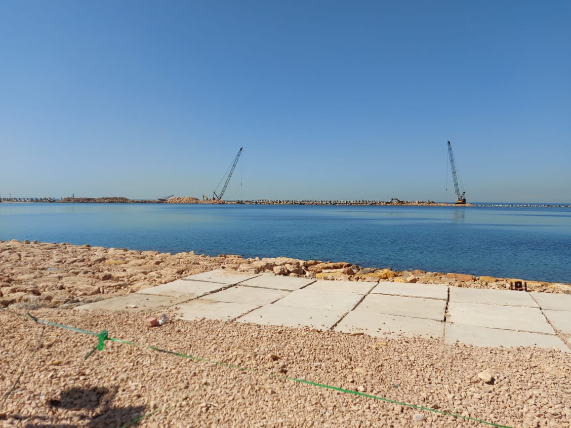 حاجز الامواج فى عرض البحر (1)