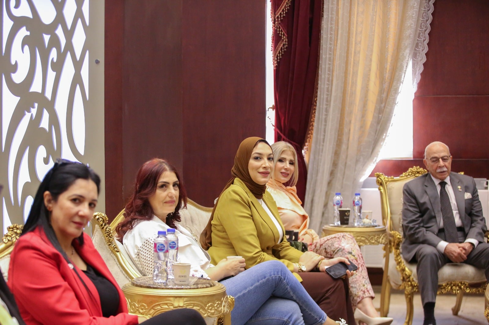 دينا 3