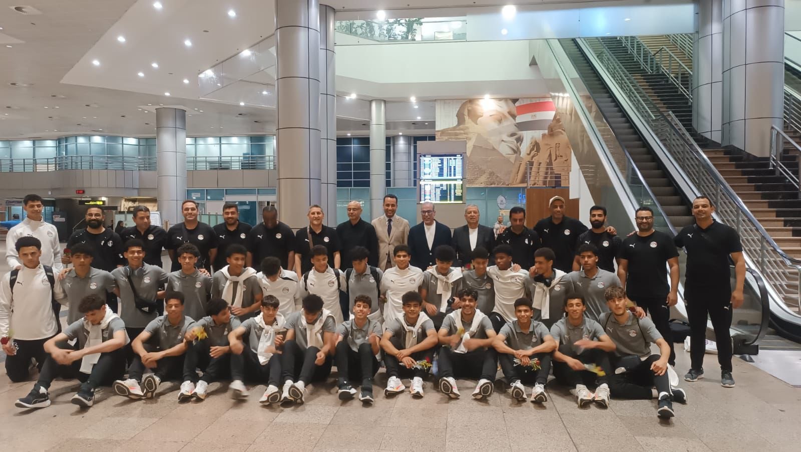 بعثة منتخب الناشئين (2)