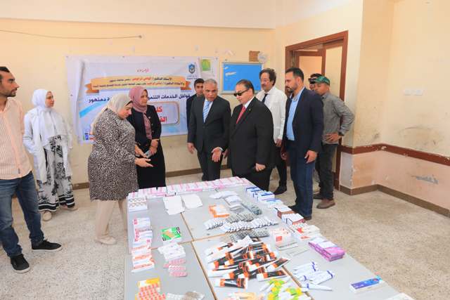 جامعة دمنهور تطلق قافلة تنموية شاملة (1)