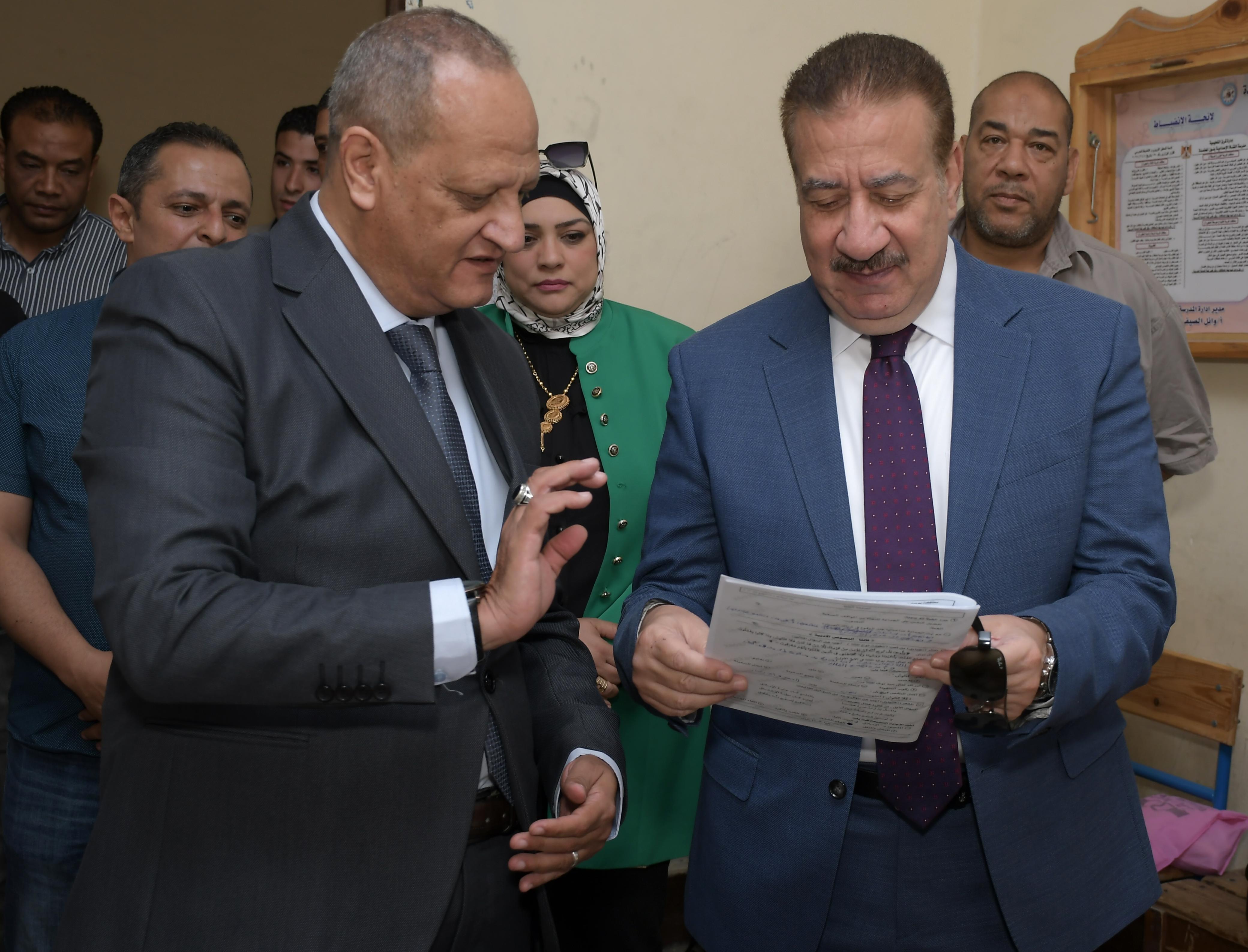 المخافظ يطلع ع الاكتحان