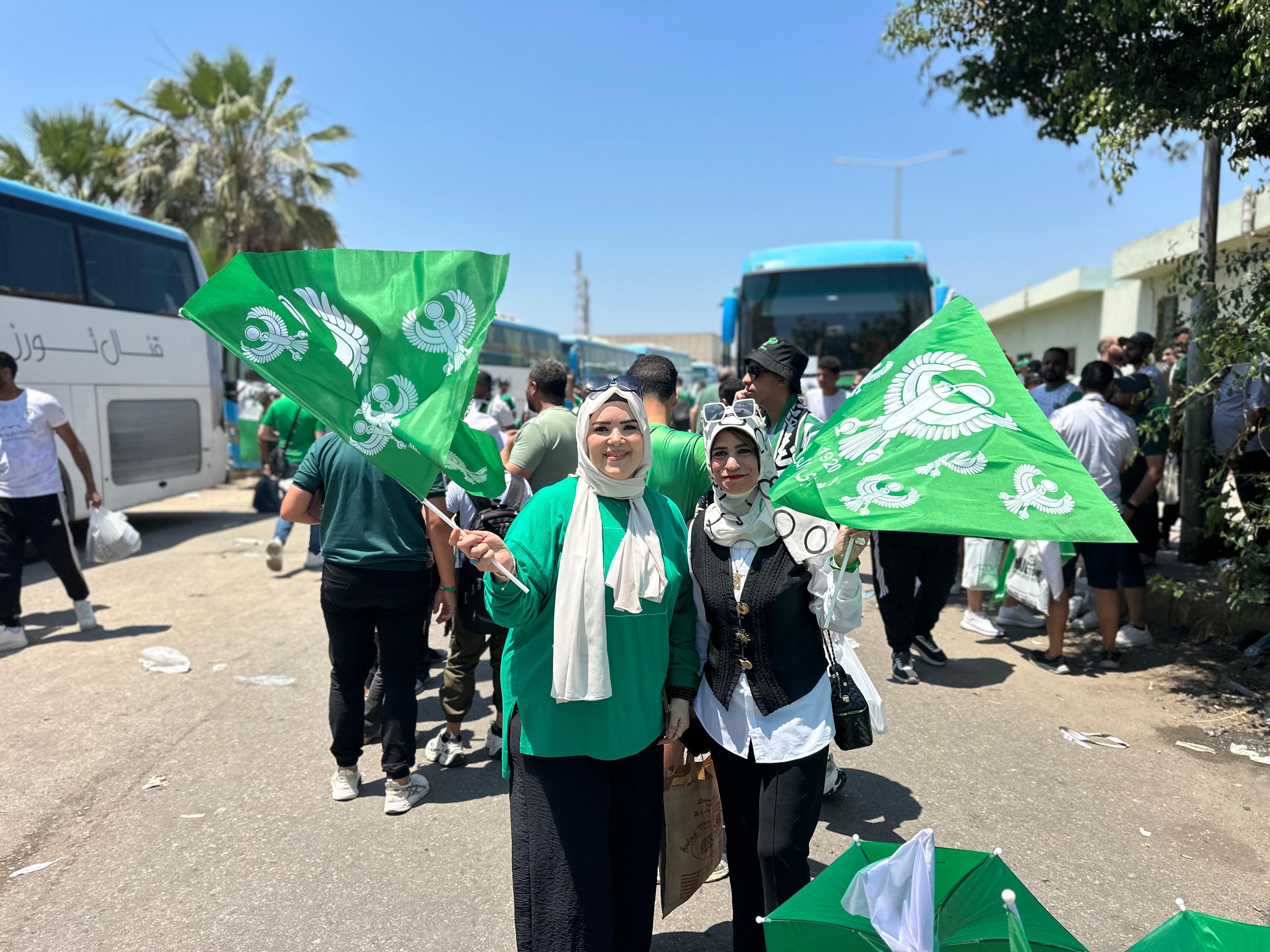 سيدات من جماهير المصري