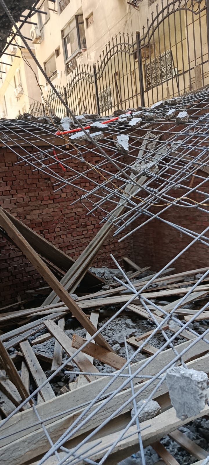 حى العجوزة يزيل سقف دور أرضى مخالف بالمهندسين حى العجوزة يزيل سقف دور أرضى مخالف بالمهندسين