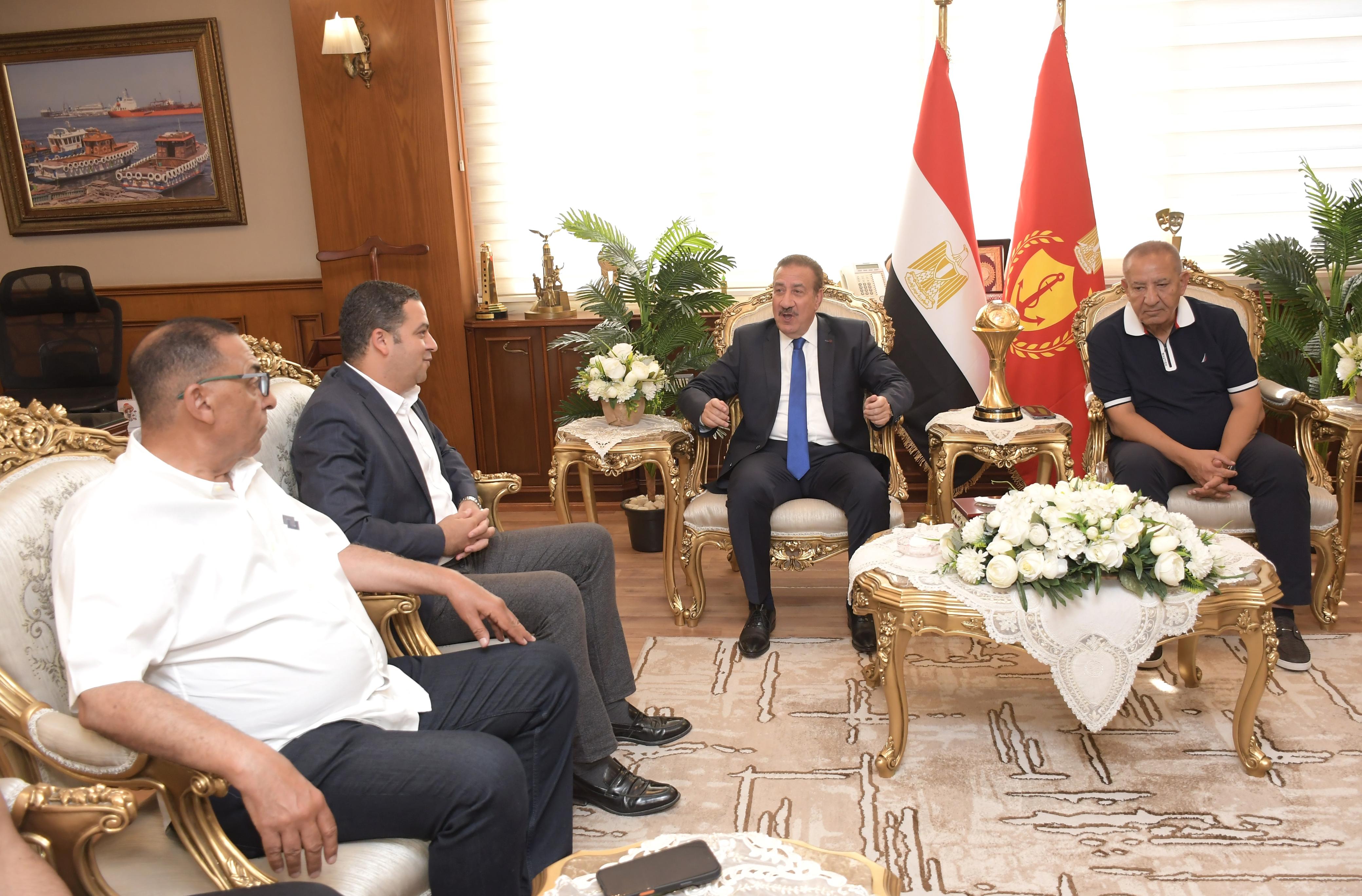 حضور النائب بالاجتماع حضور النائب بالاجتماع