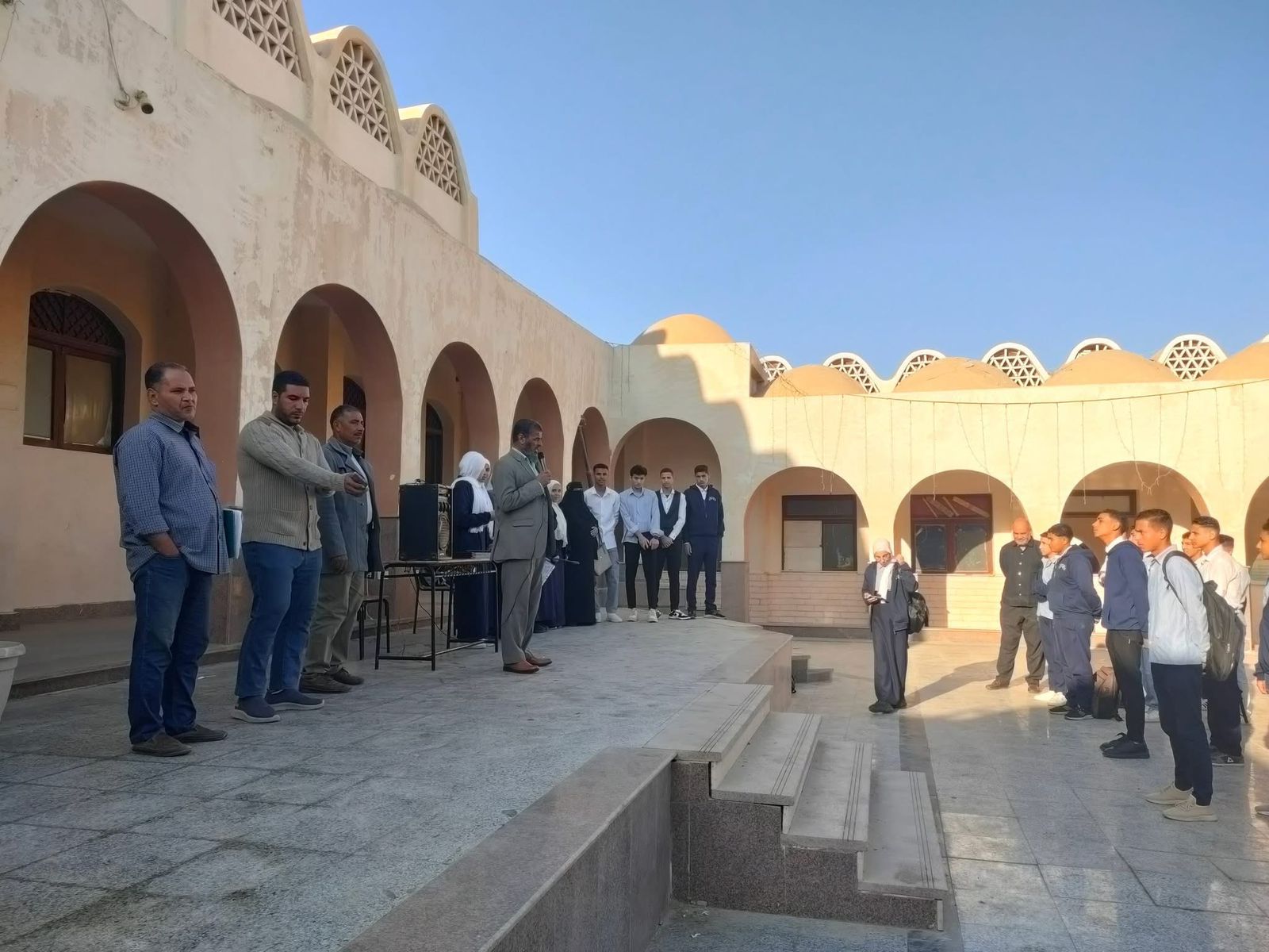 داخل مدرسة الفيوم الفندقية