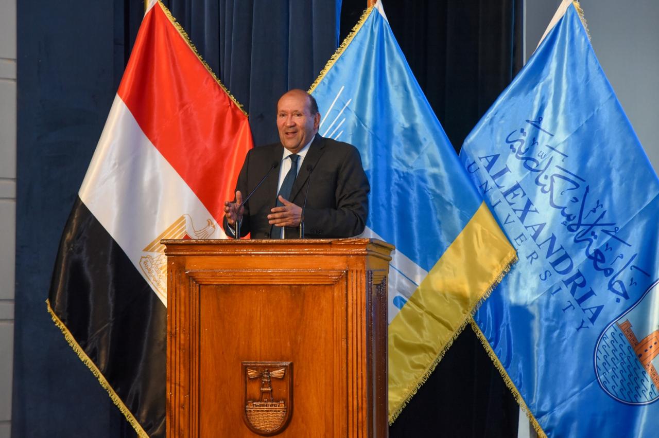 السفير هشام بدر