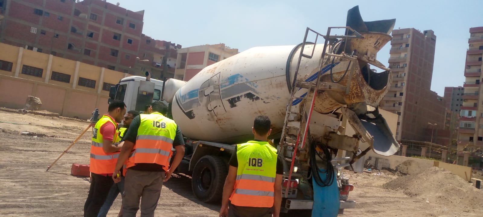 خلايا نحل بمواقع العمل خلايا نحل بمواقع العمل