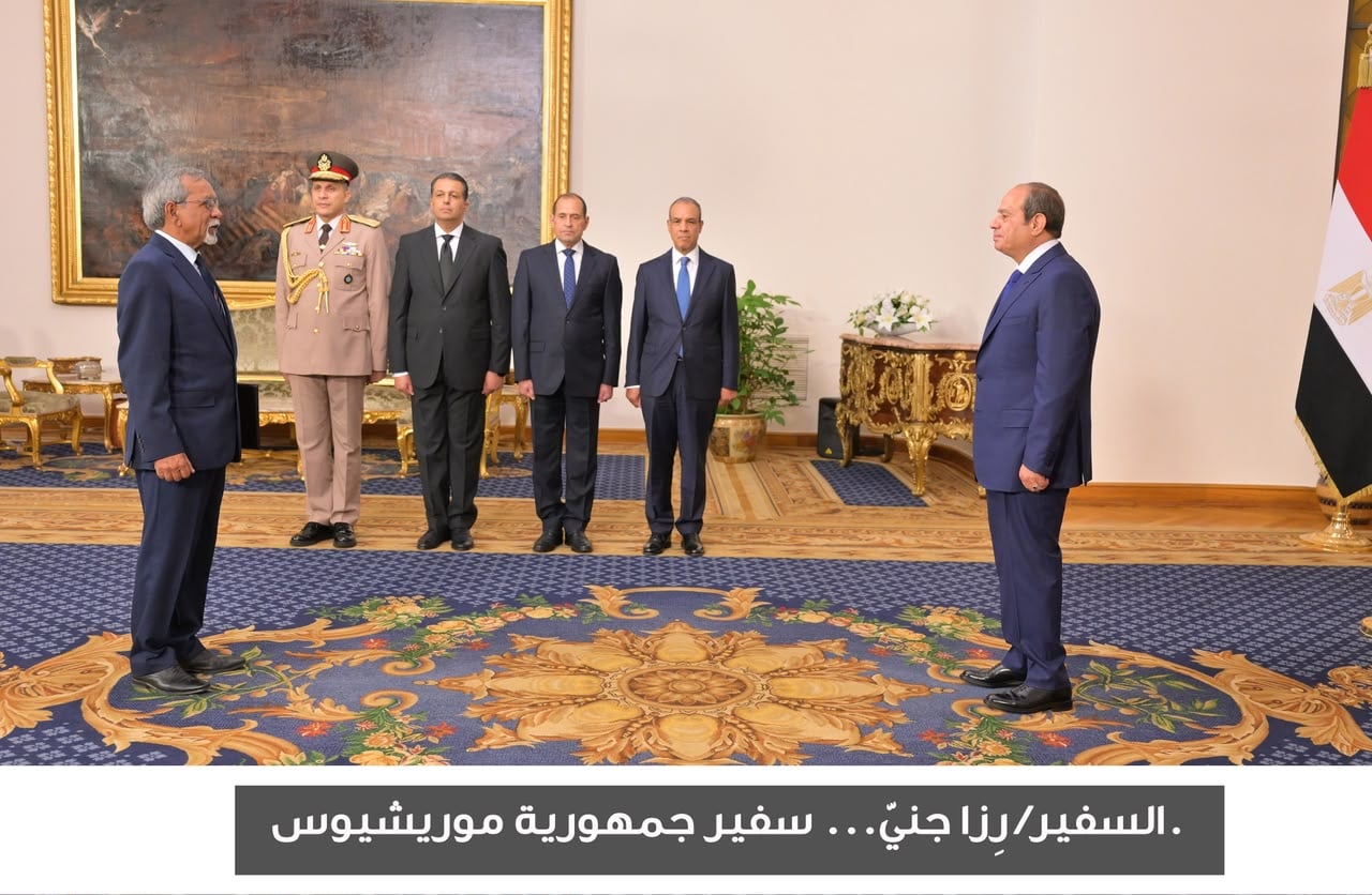 الرئيس السيسى يتسلم اعتماد 17 سفيرًا جديدًا  (13)