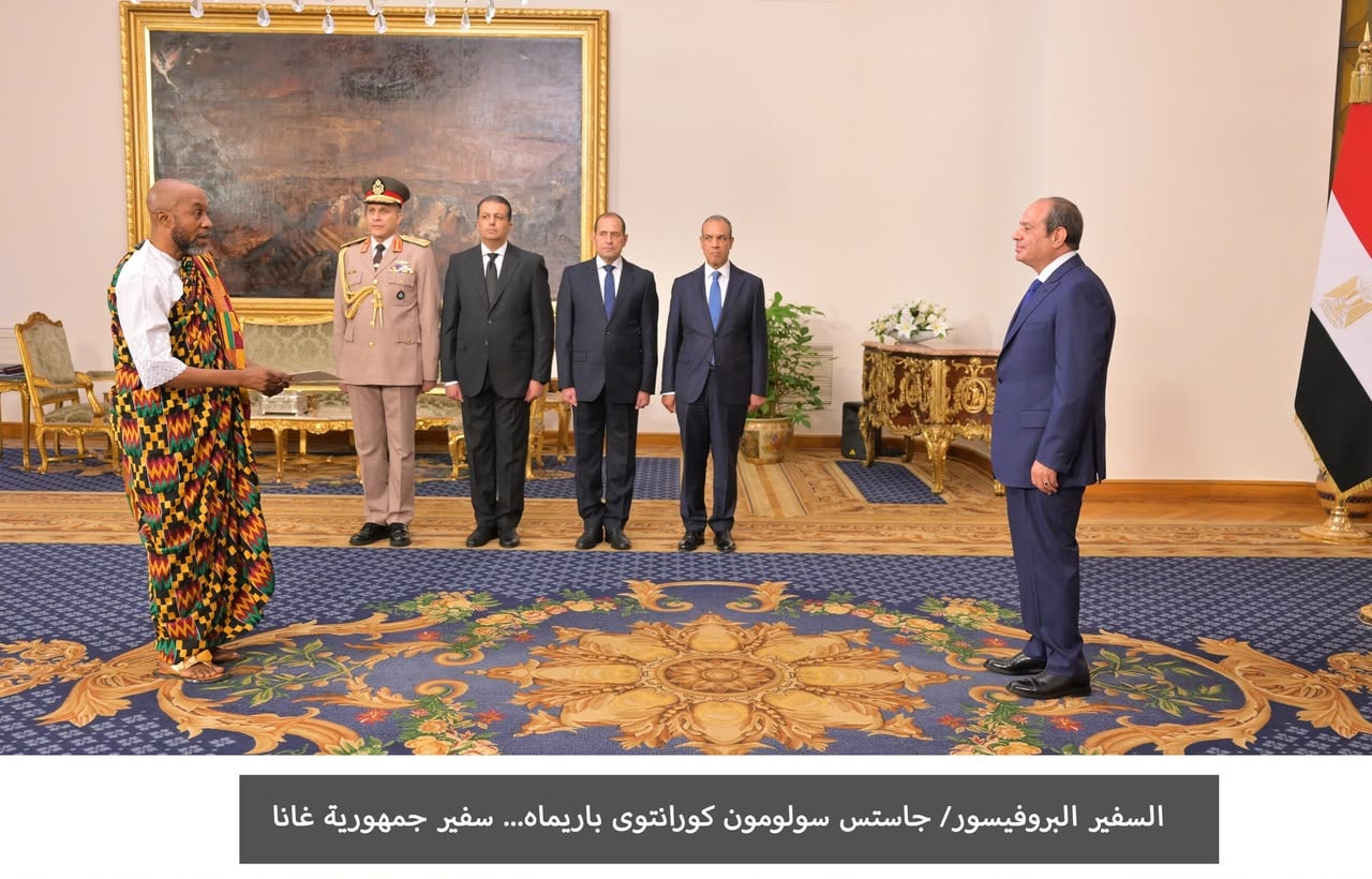 الرئيس السيسى يتسلم اعتماد 17 سفيرًا جديدًا  (10)