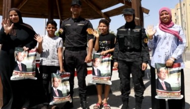 الداخلية ترسم البسمة على وجوه المواطنين في ذكرى 30 يونيو (4)