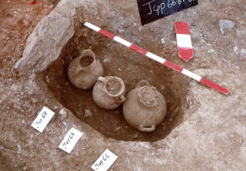 عظام محروق فى جرارٌ