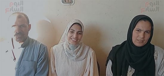 غدير-فتحي-ووالدها-ووالدتها غدير-فتحي-ووالدها-ووالدتها